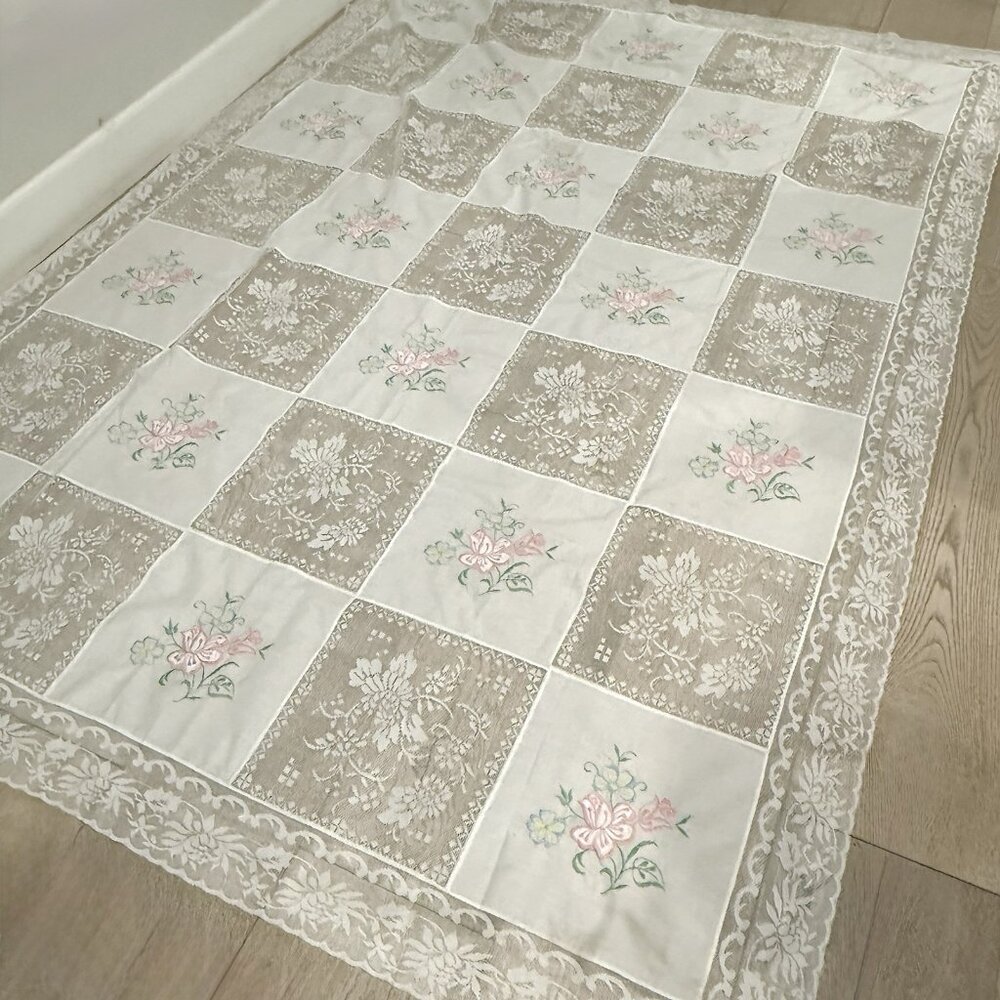 Vintage Tablecloth Hand Embroidery Lace Square Pattern White Floral 88x65”